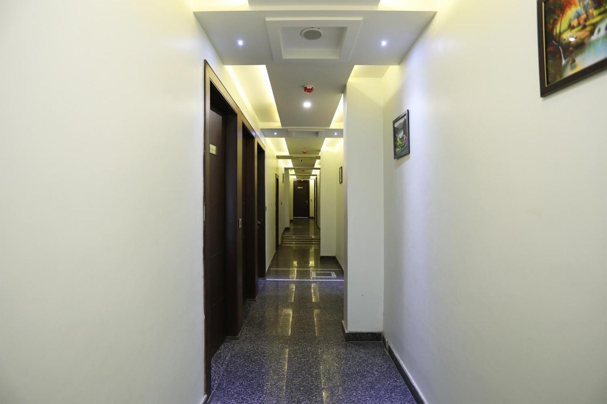Oyo Hotel Vaishnavi Heritage Inn Agra  Bagian luar foto