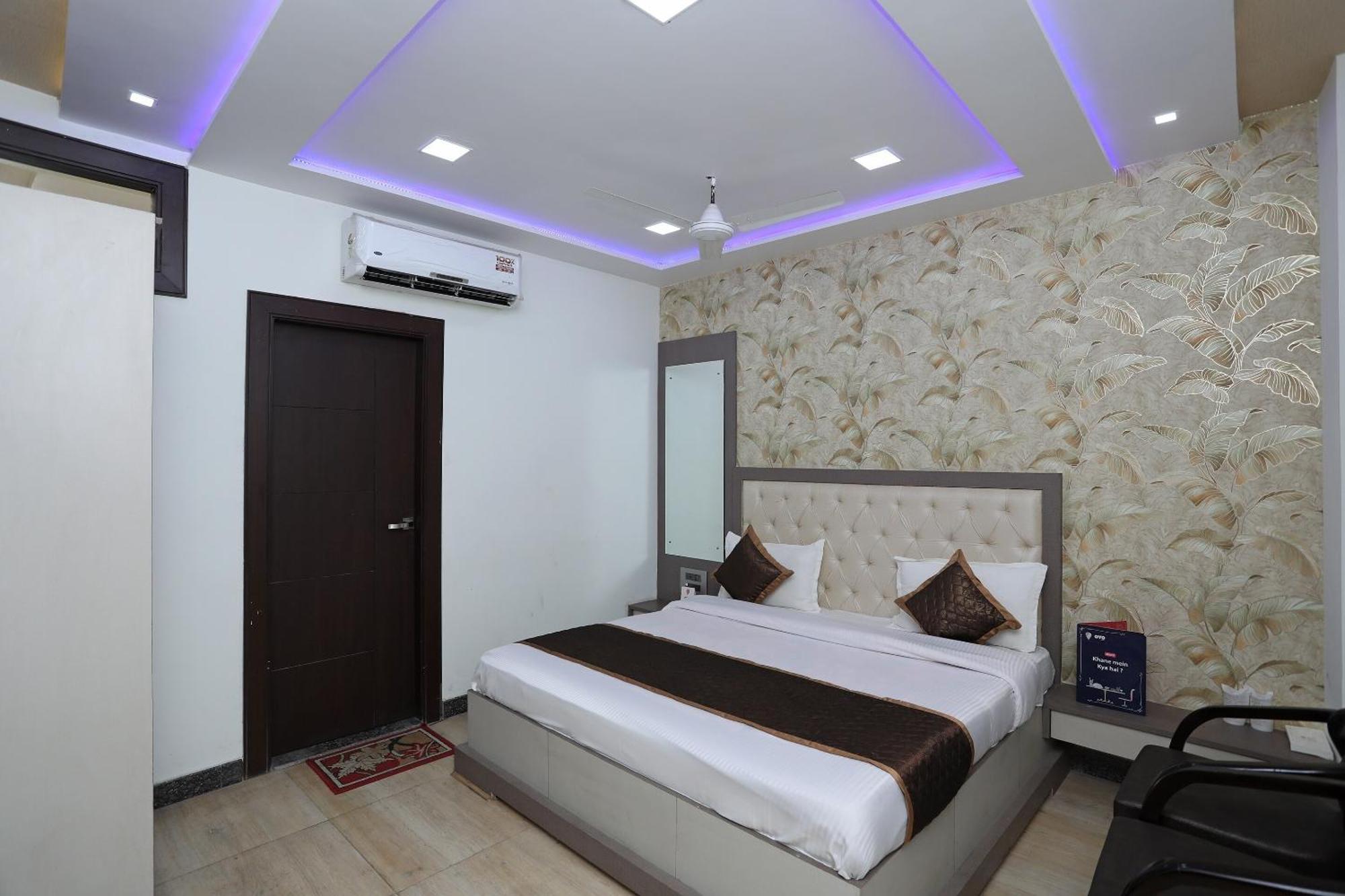 Oyo Hotel Vaishnavi Heritage Inn Agra  Bagian luar foto