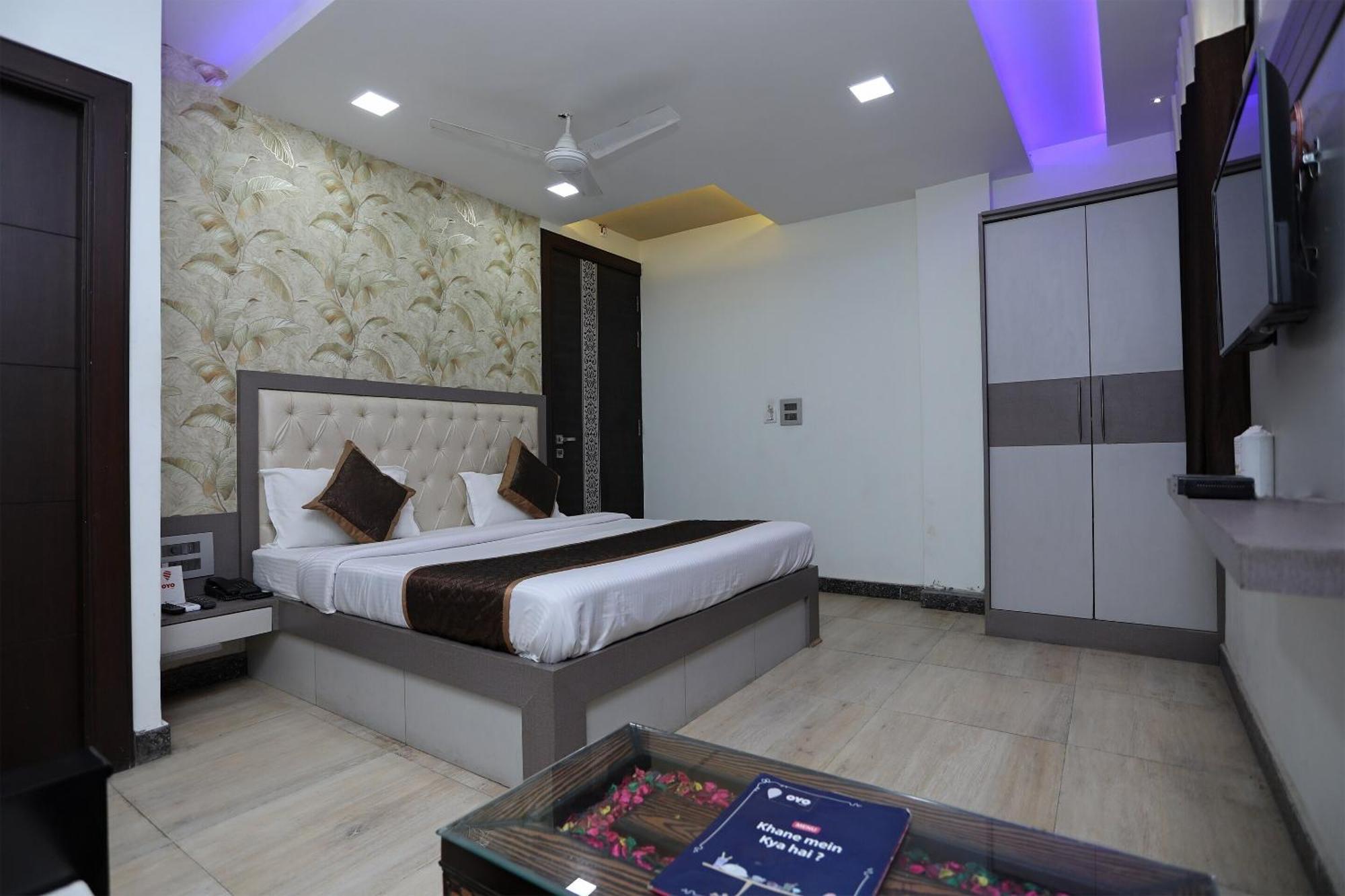 Oyo Hotel Vaishnavi Heritage Inn Agra  Bagian luar foto