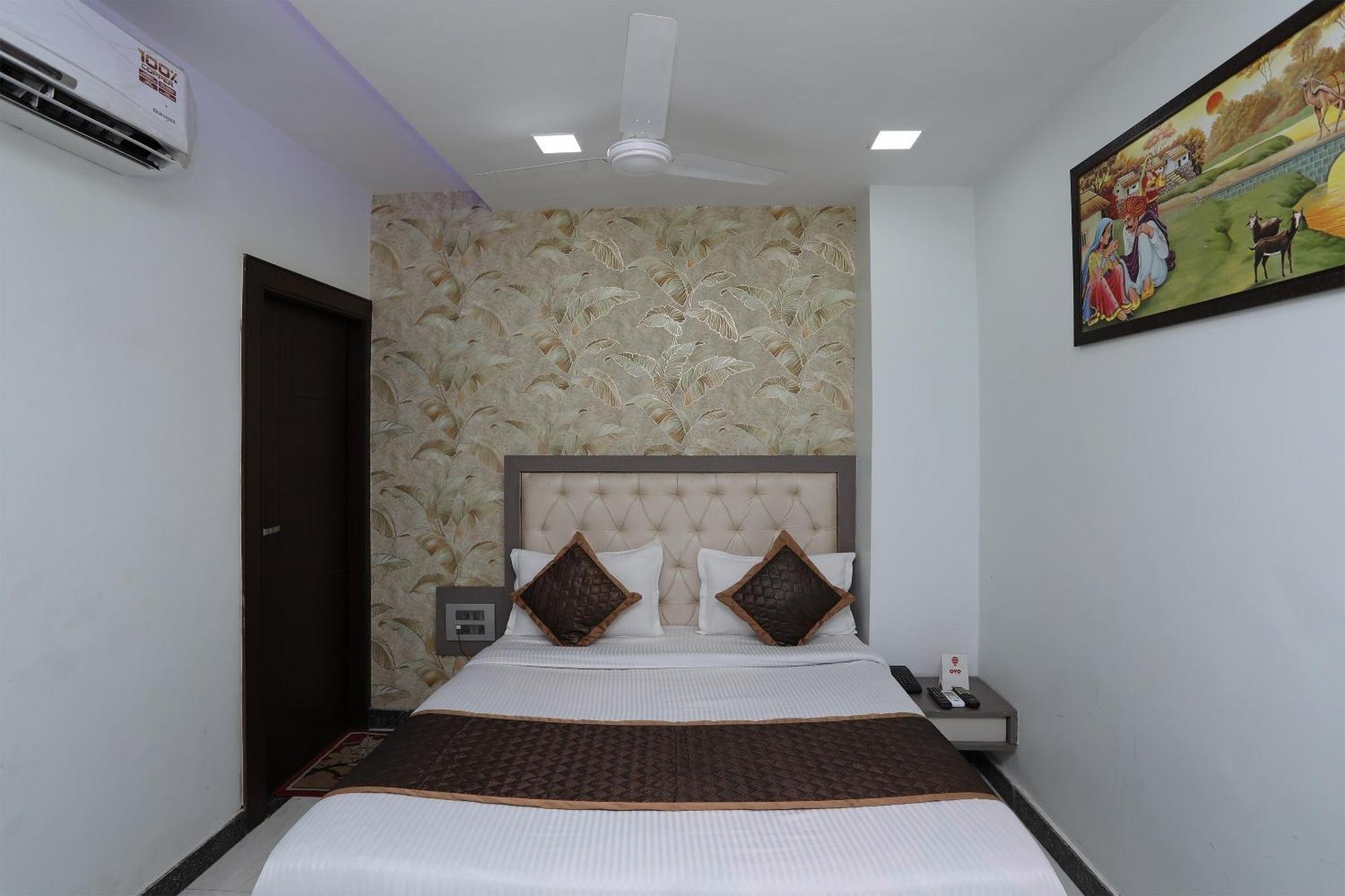 Oyo Hotel Vaishnavi Heritage Inn Agra  Bagian luar foto