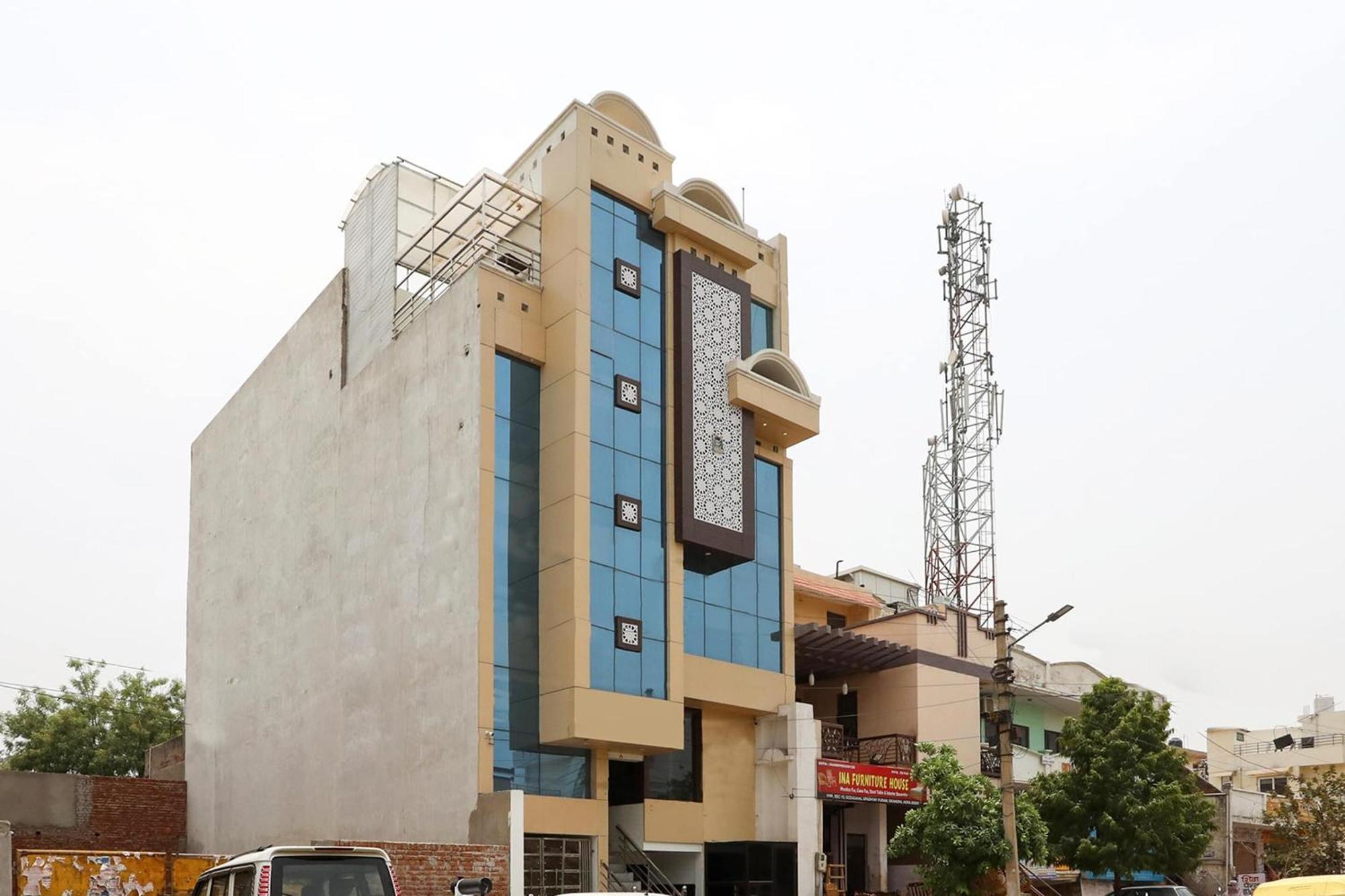 Oyo Hotel Vaishnavi Heritage Inn Agra  Bagian luar foto