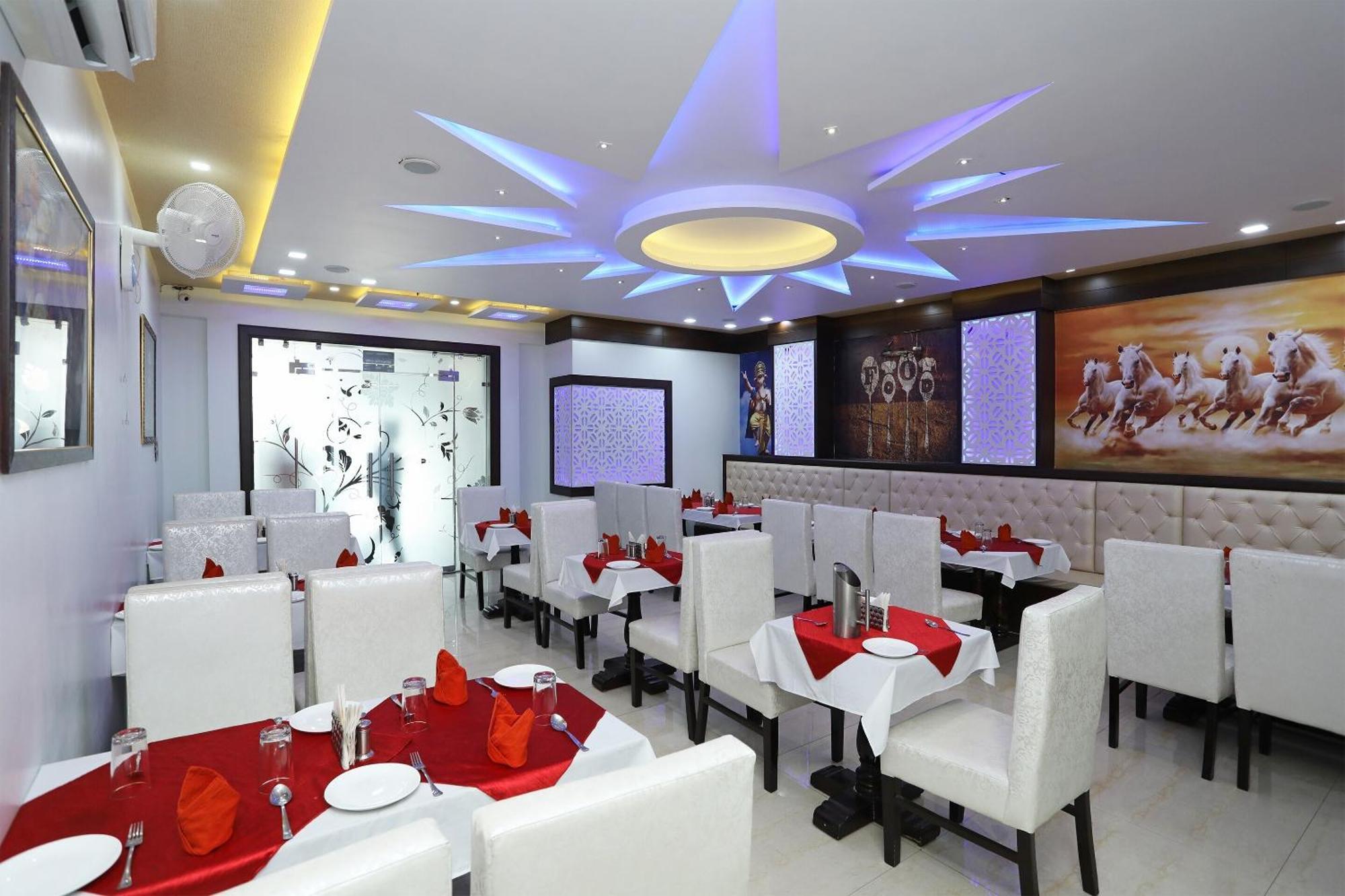 Oyo Hotel Vaishnavi Heritage Inn Agra  Bagian luar foto