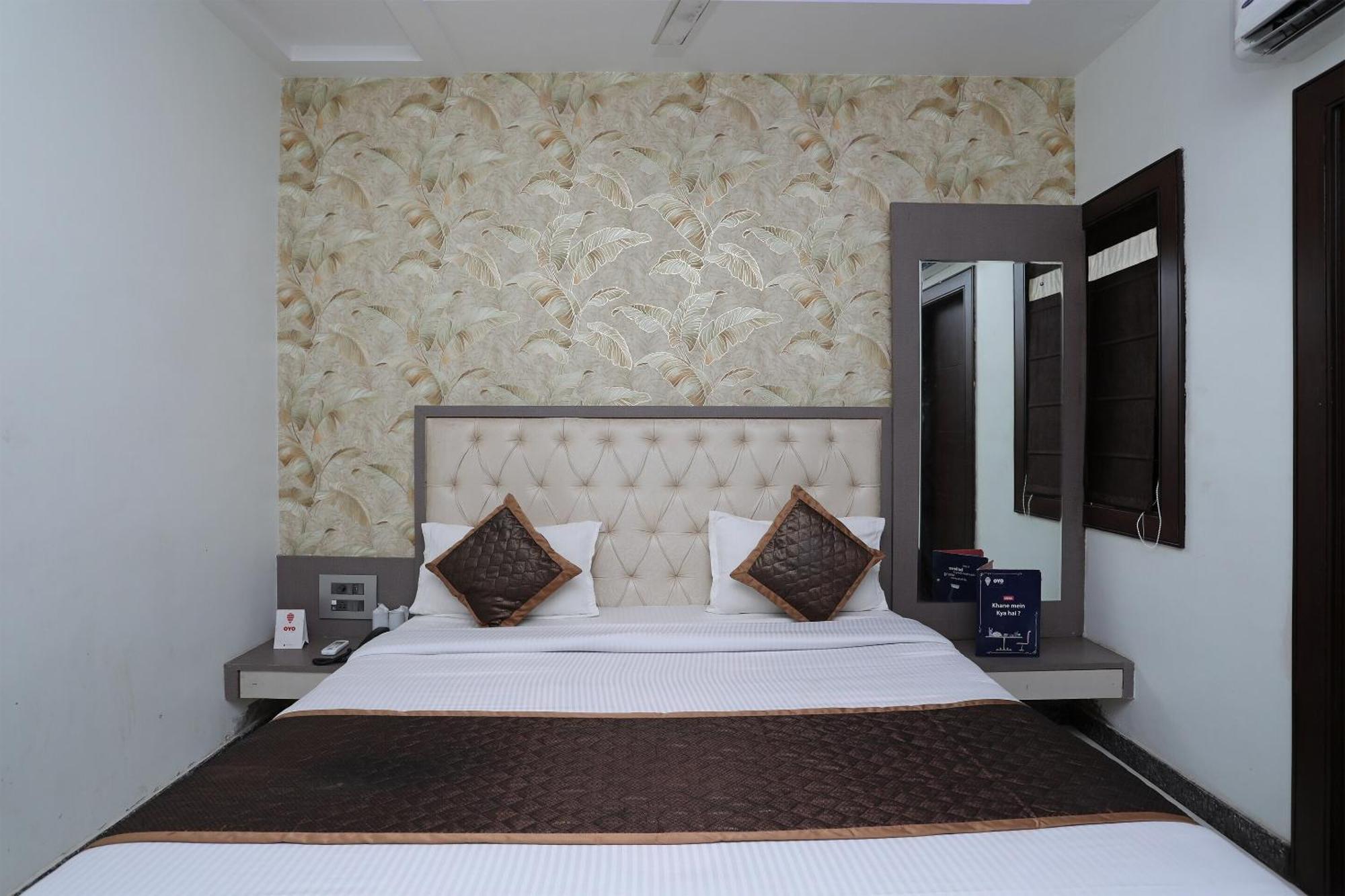 Oyo Hotel Vaishnavi Heritage Inn Agra  Bagian luar foto