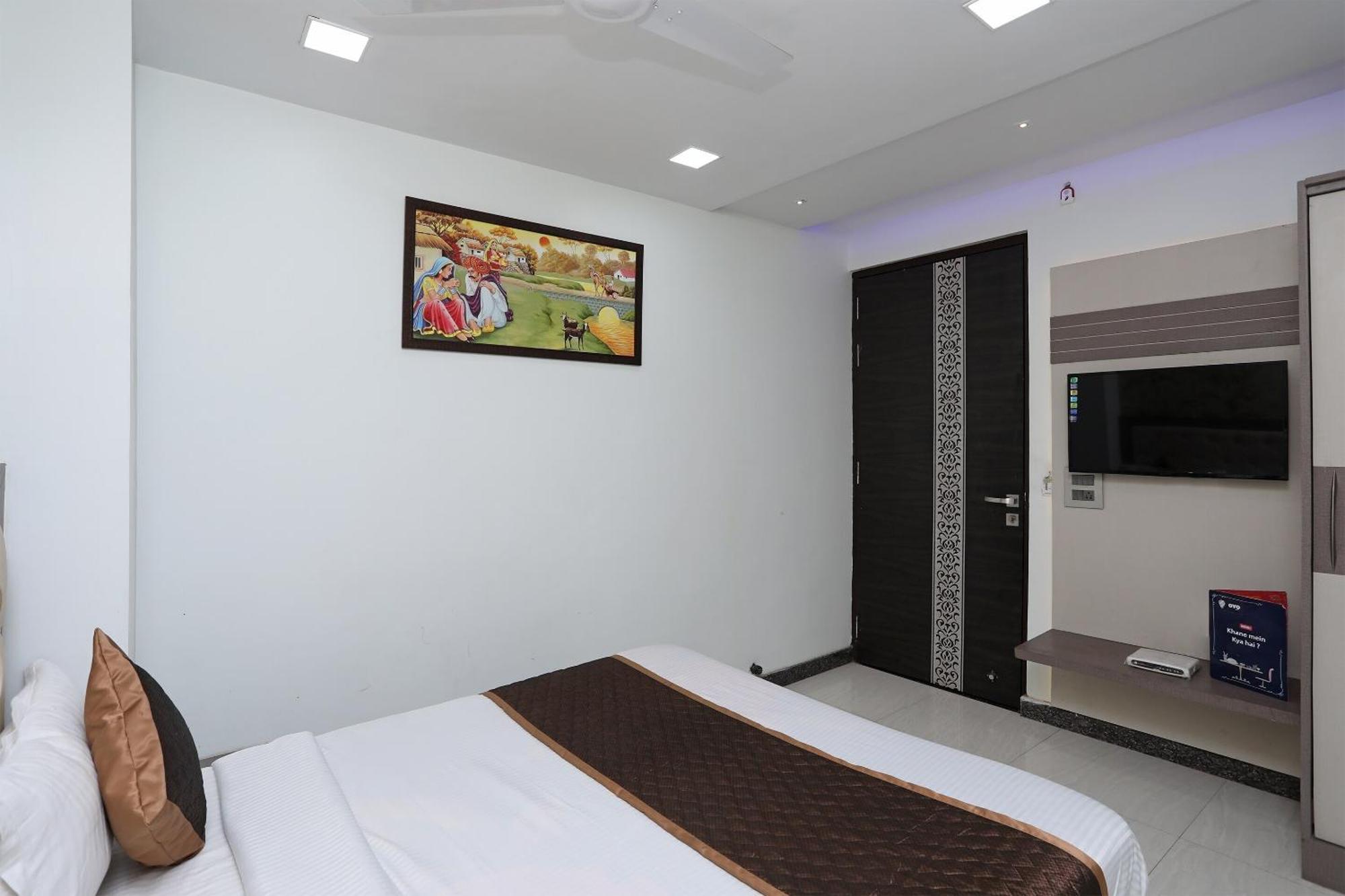 Oyo Hotel Vaishnavi Heritage Inn Agra  Bagian luar foto