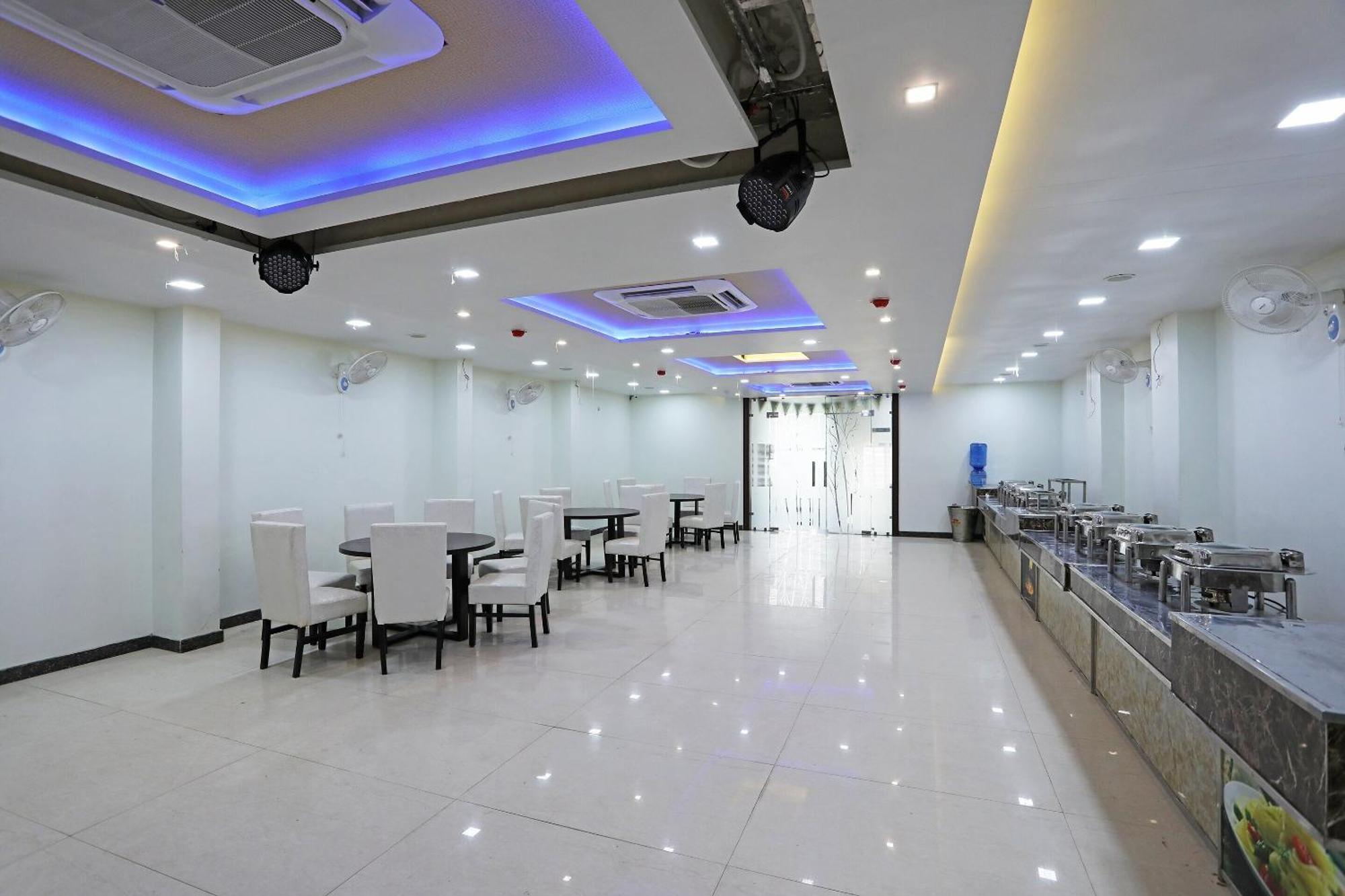 Oyo Hotel Vaishnavi Heritage Inn Agra  Bagian luar foto