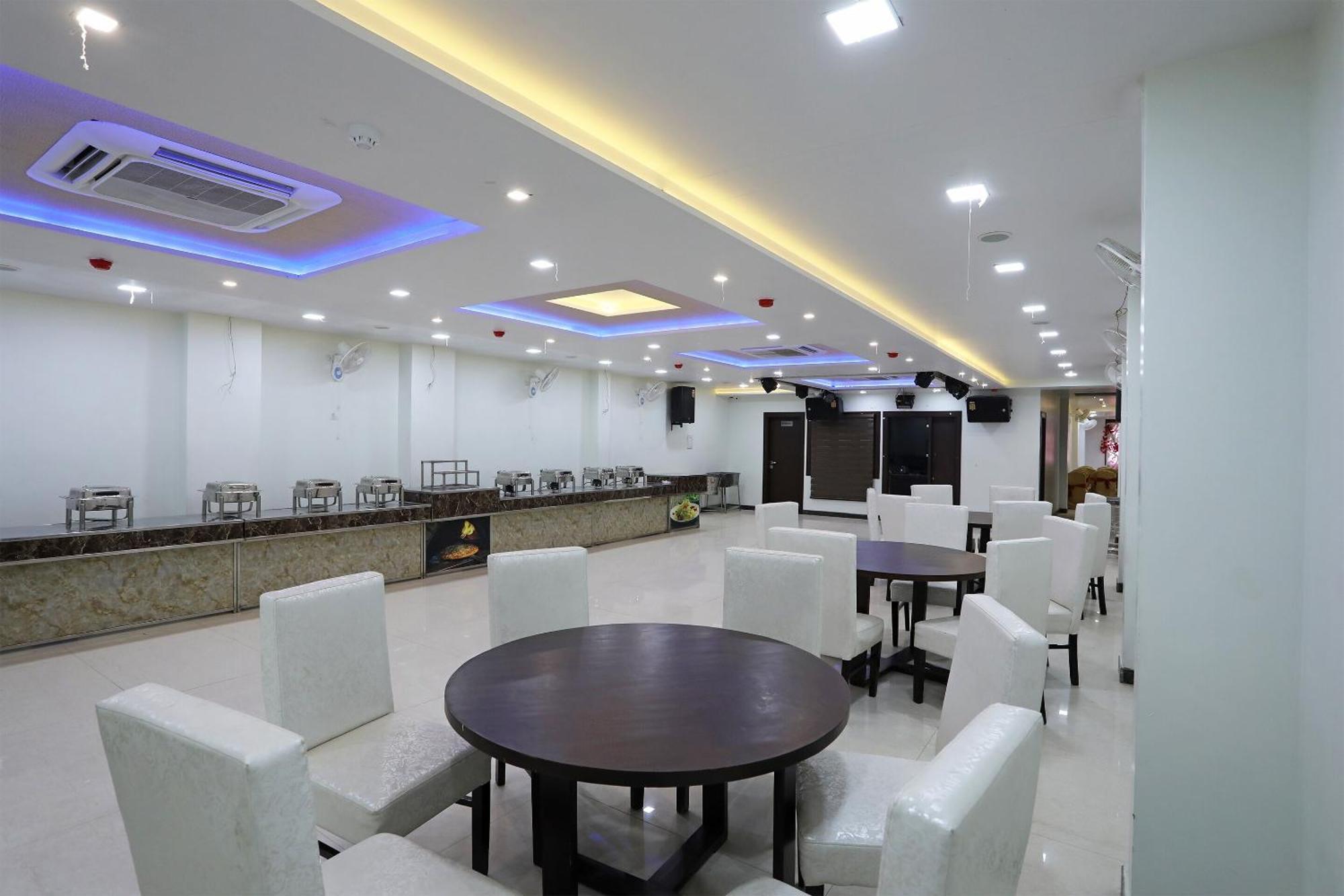 Oyo Hotel Vaishnavi Heritage Inn Agra  Bagian luar foto